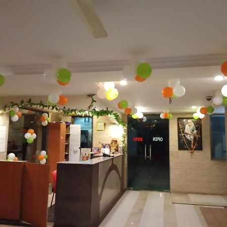 Hotel Apple Sai Residency Širdi Exteriér fotografie
